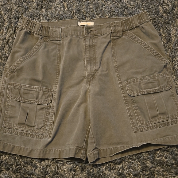 Savane Gray Cargo Shorts with Utility Design - Picture 1 of 3